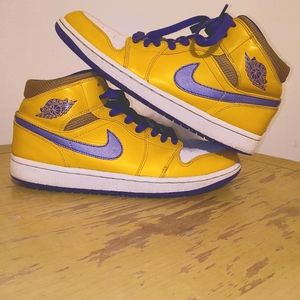 Nike Jordan 1s Lakers Kobe University gold grape ice retro
